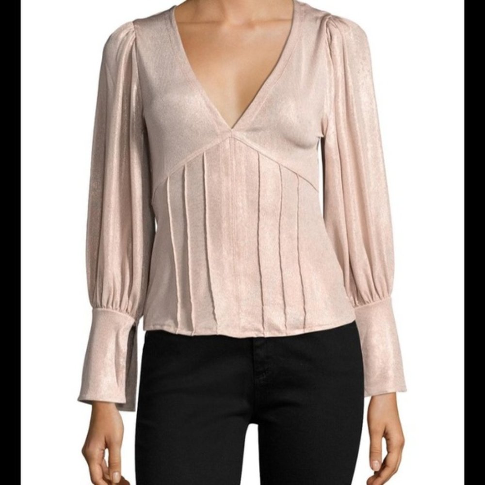 Free People.~ Killer Queen Pleated Romantic V-Neck Top in size Medium
